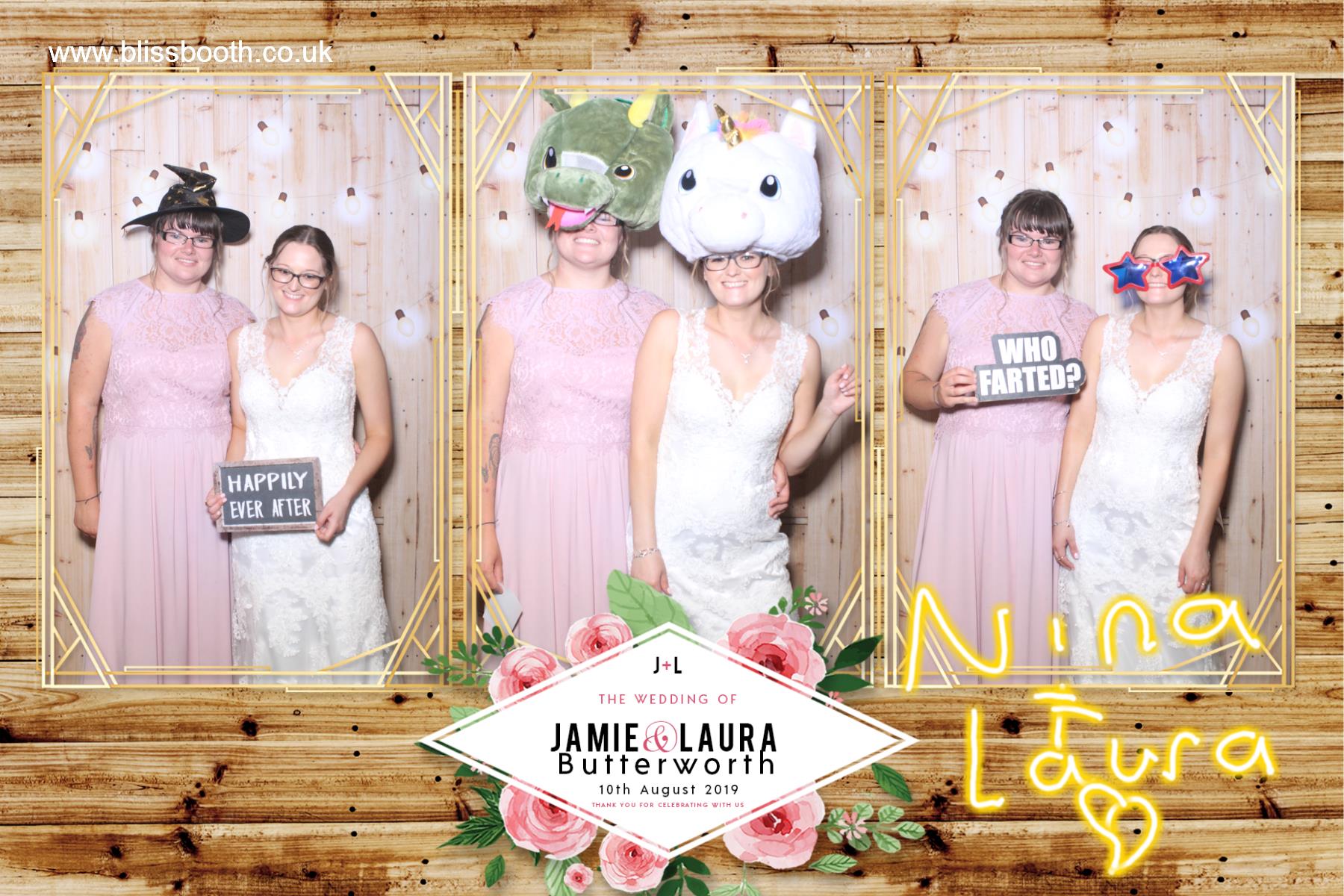 Laura and Jamie | View more photos from the event at gallery.blissbooth.co.uk/u/BlissBooth/Laura-and-Jamie